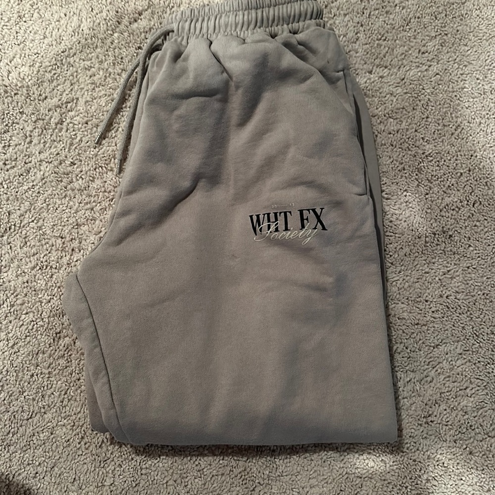 Women’s white fox sweatpants with pockets; Taupe color Size M